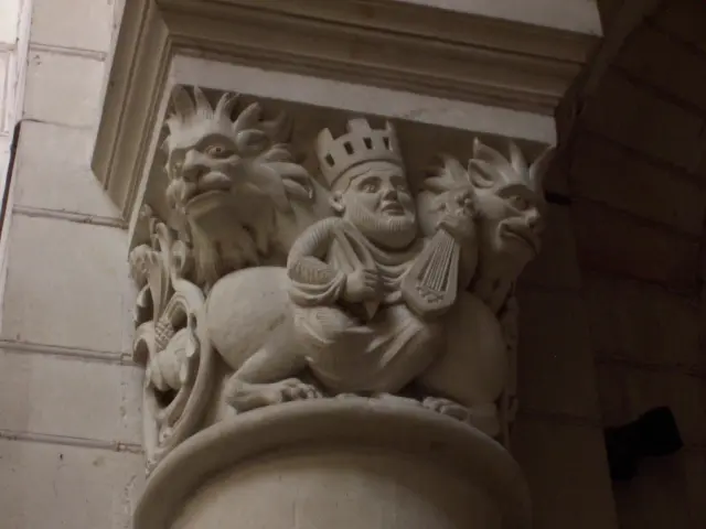 Chapiteau Roi David - Collégiale de Saint-Aignan